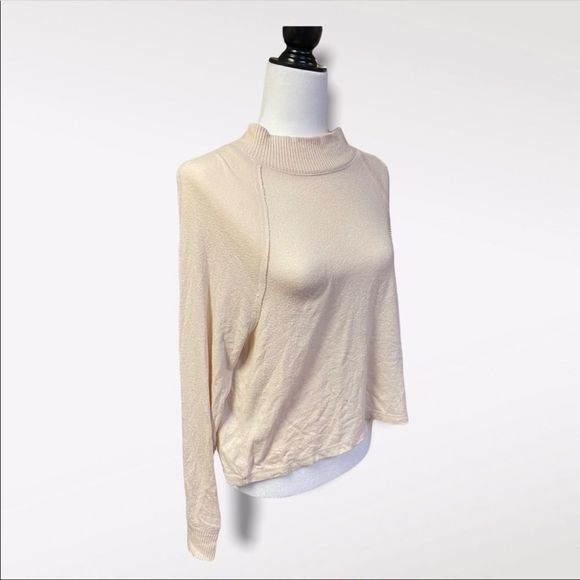 ABERCROMBIE & FITCH | Cream Long Sleeve - Picture 3 of 3